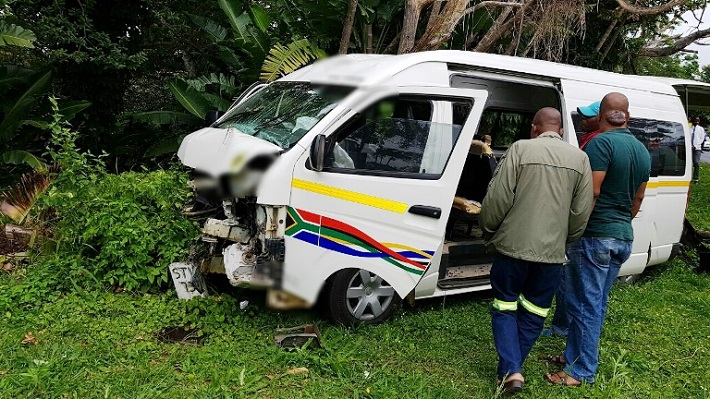 8 injured as a minibus taxi carrying learners crashes into a telephone pole in Ramsgate KZN